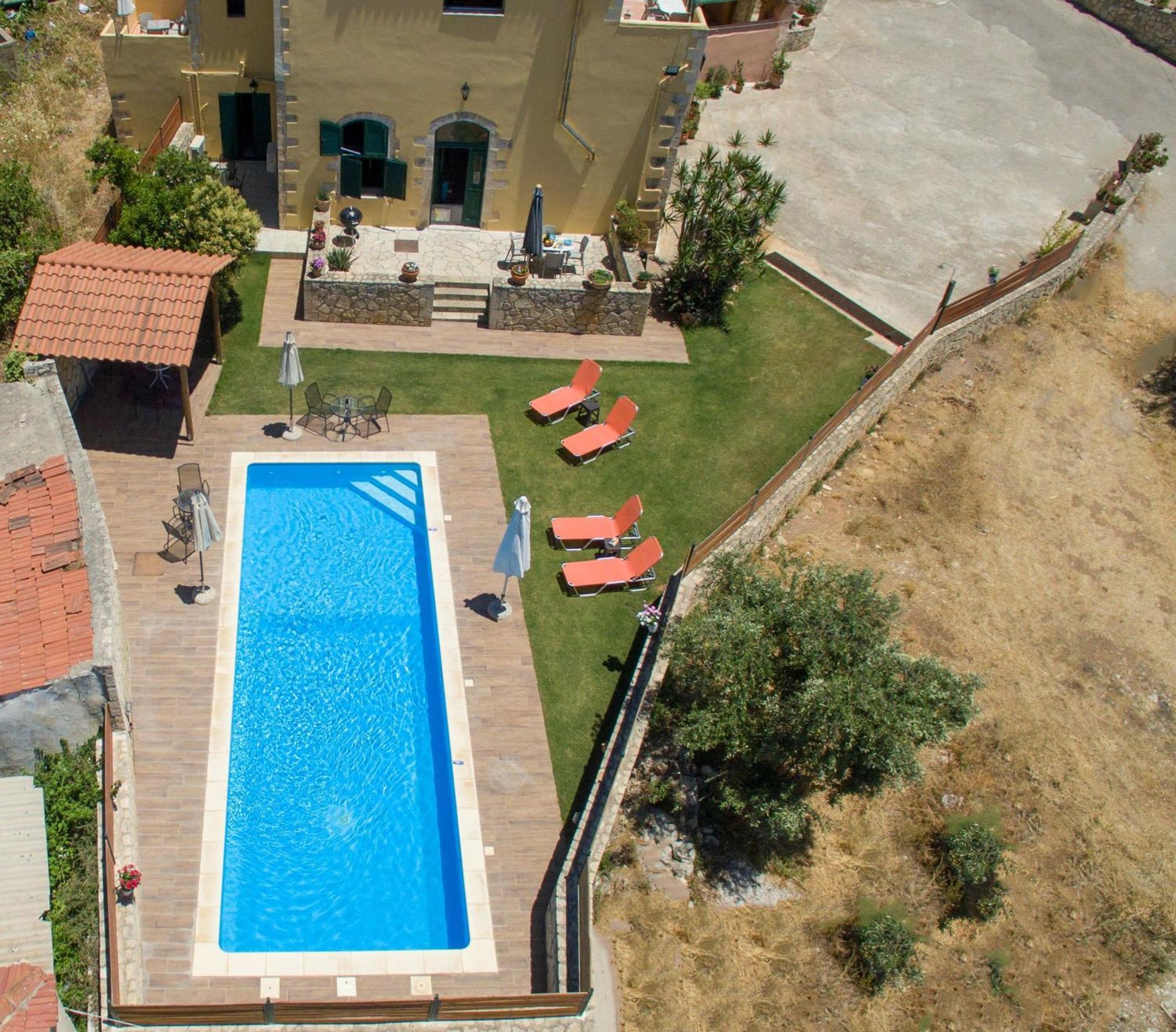 Skandalis Apartments With Pool 코라파키아 외부 사진