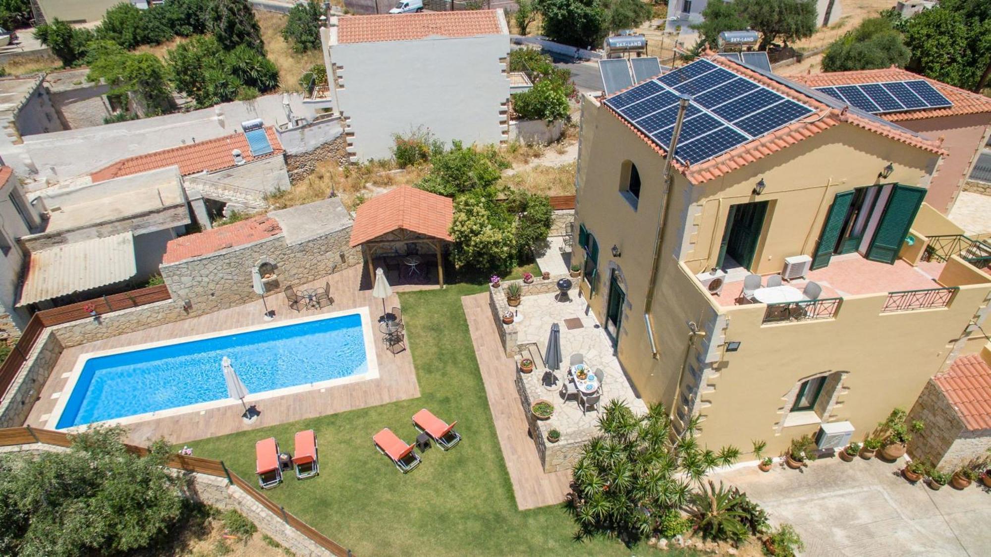 Skandalis Apartments With Pool 코라파키아 외부 사진
