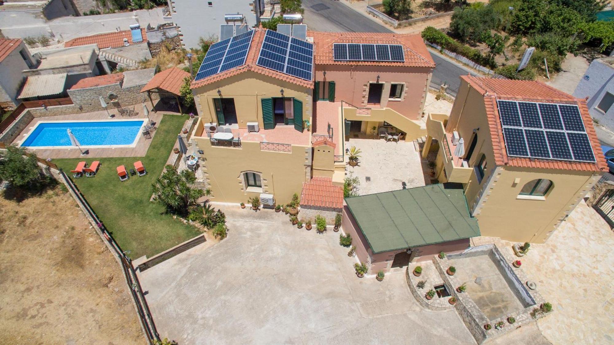 Skandalis Apartments With Pool 코라파키아 외부 사진